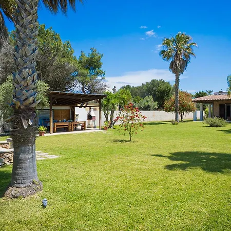 El Capitano With Garden And Pool - Happy فيلة